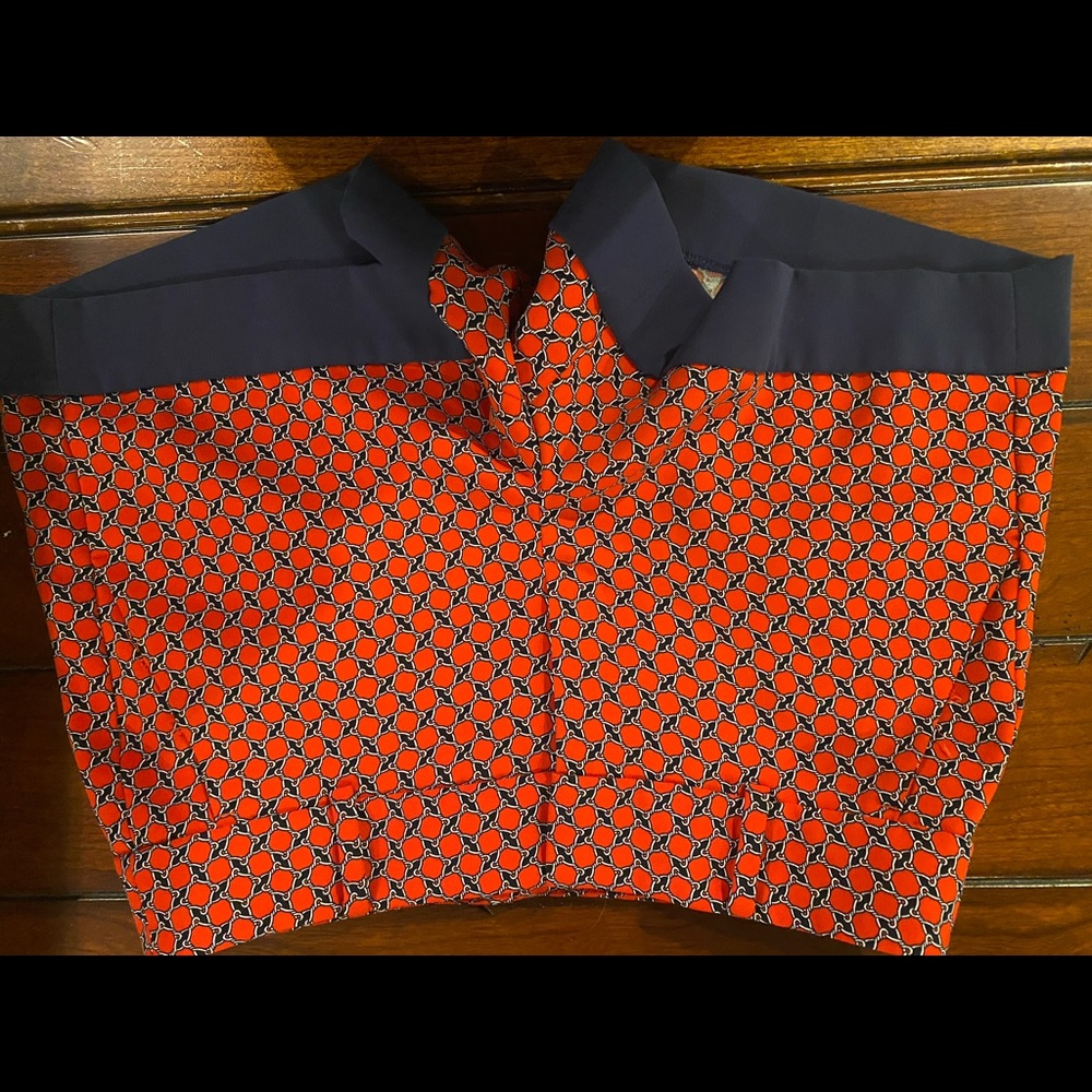 Ann Taylor size 2P navy/red/white shorts.